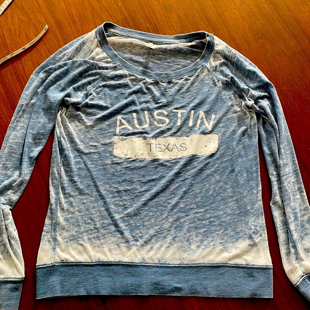 Long-sleeved Austin t-shirt